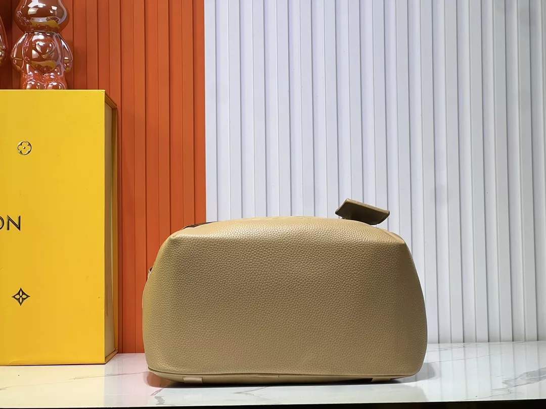 Louis Vuitton AAA Quality Backpacks For Unisex Fashionable 8730 - Image 7