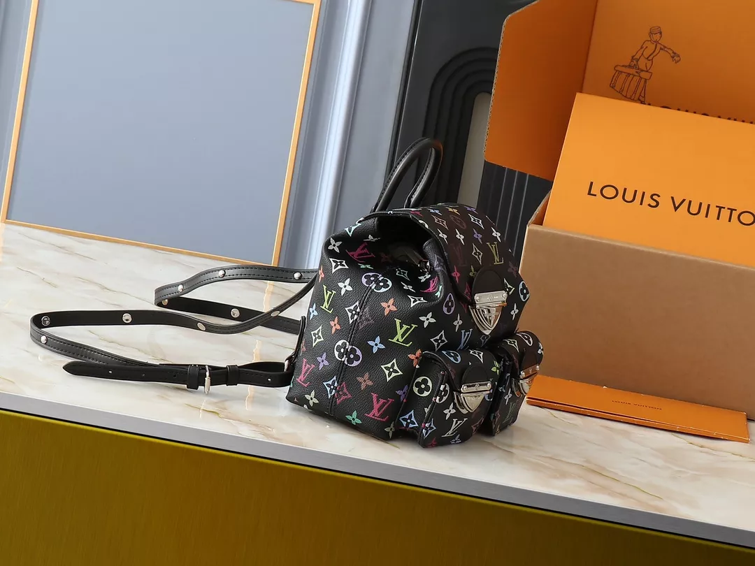 Louis Vuitton AAA Quality Backpacks For Women WellDesigned 5022