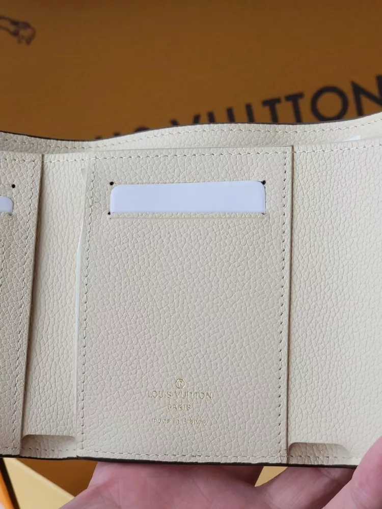 Louis Vuitton AAA Quality Card Case Flexible 3435 - Image 5