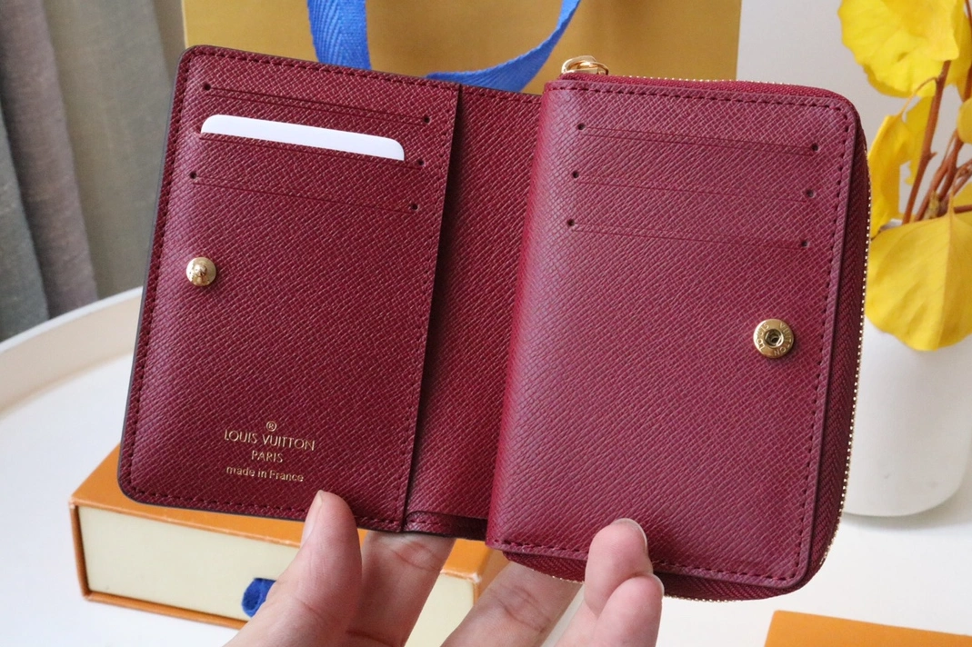 Louis Vuitton AAA Quality Card Case Flexible 8097 - Image 6