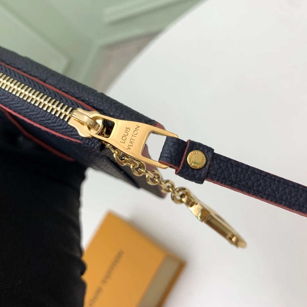 Louis Vuitton AAA Quality Card Case For Women WellDesigned 3477 - Image 5