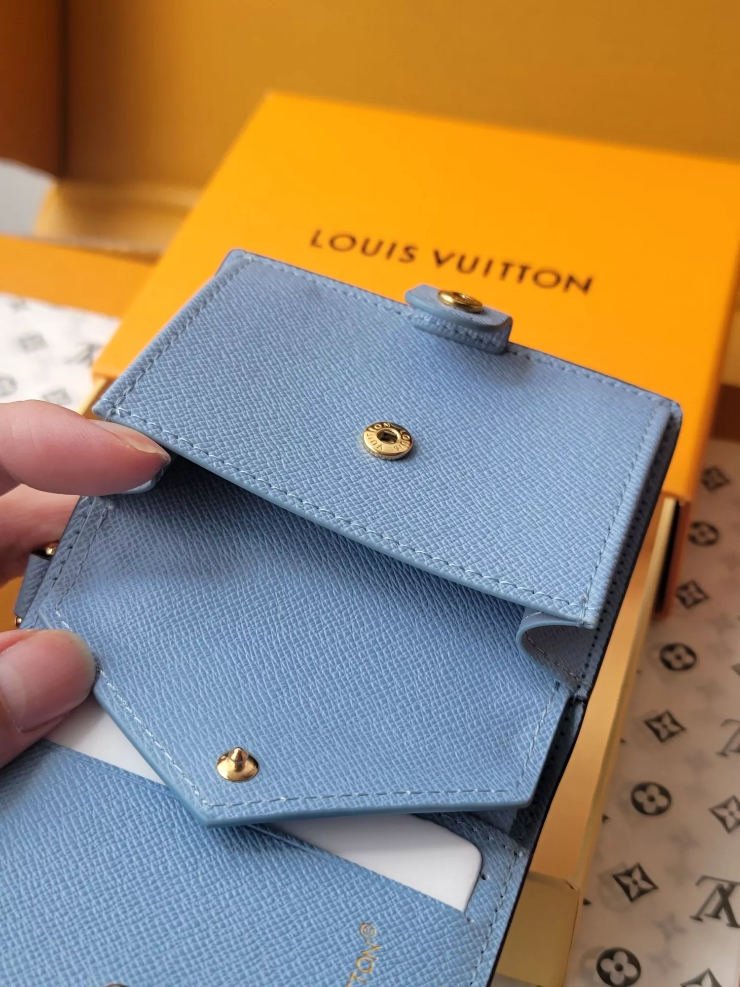 Louis Vuitton AAA Quality Card Case Resilient 131 - Image 7