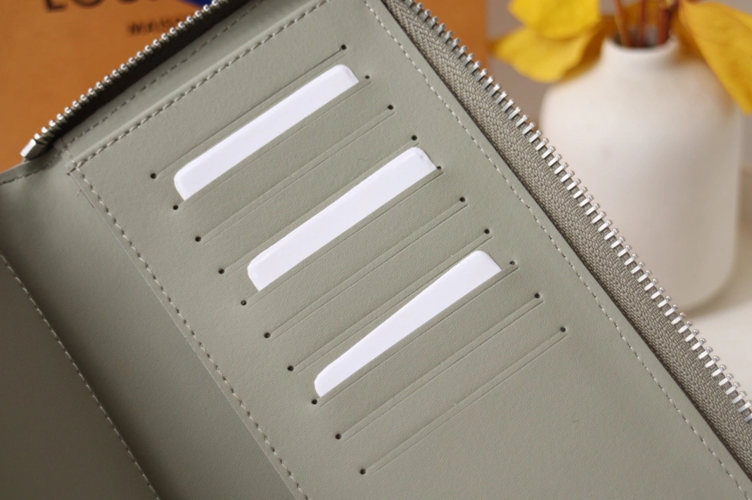 Louis Vuitton AAA Quality Card Case Sleek 6508 - Image 7