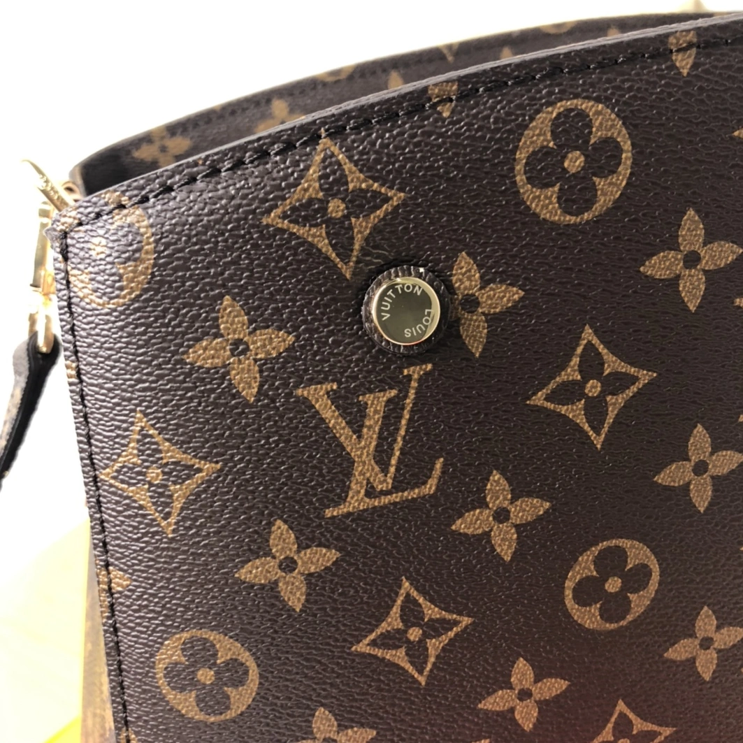 Louis Vuitton AAA Quality Handbags For Women Breathable 8167 - Image 6