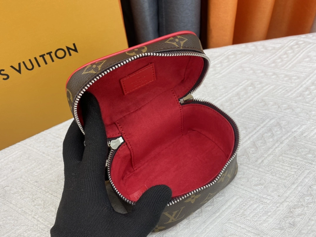 Louis Vuitton AAA Quality Handbags For Women Elegant 7034 - Image 8