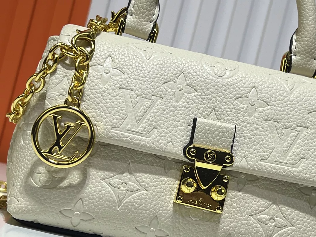 Louis Vuitton AAA Quality Handbags For Women Lightweight 5395 - Image 4