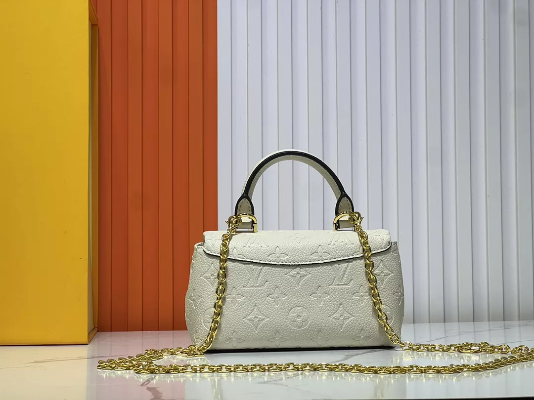 Louis Vuitton AAA Quality Handbags For Women Lightweight 5395 - Image 5