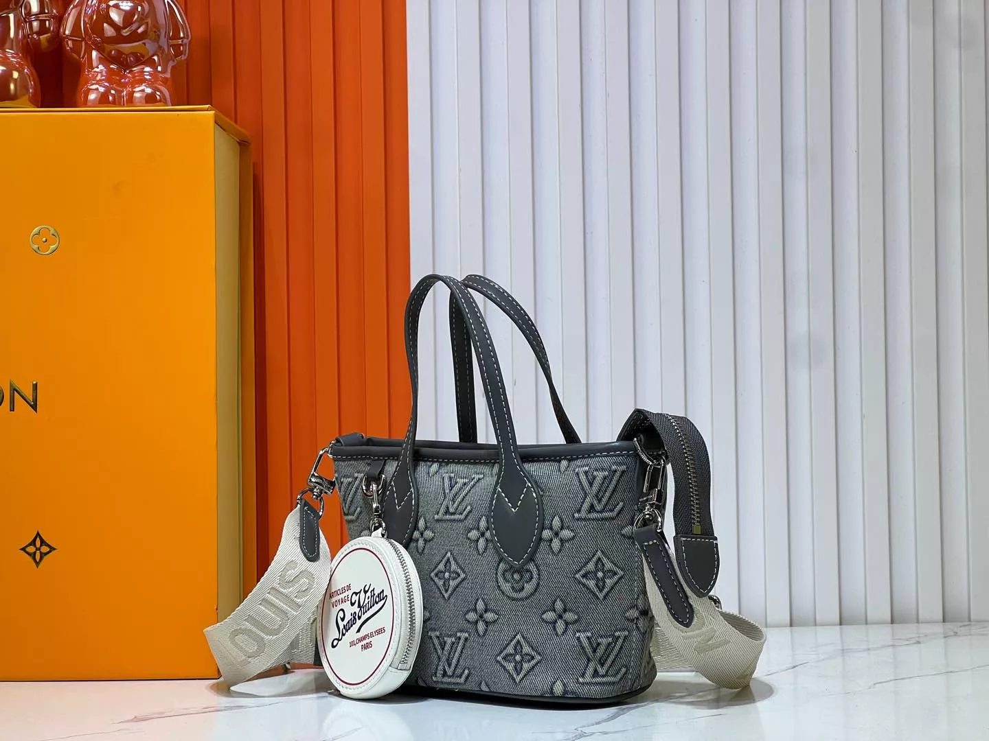 Louis Vuitton AAA Quality Handbags For Women Lightweight 9896 - Image 3