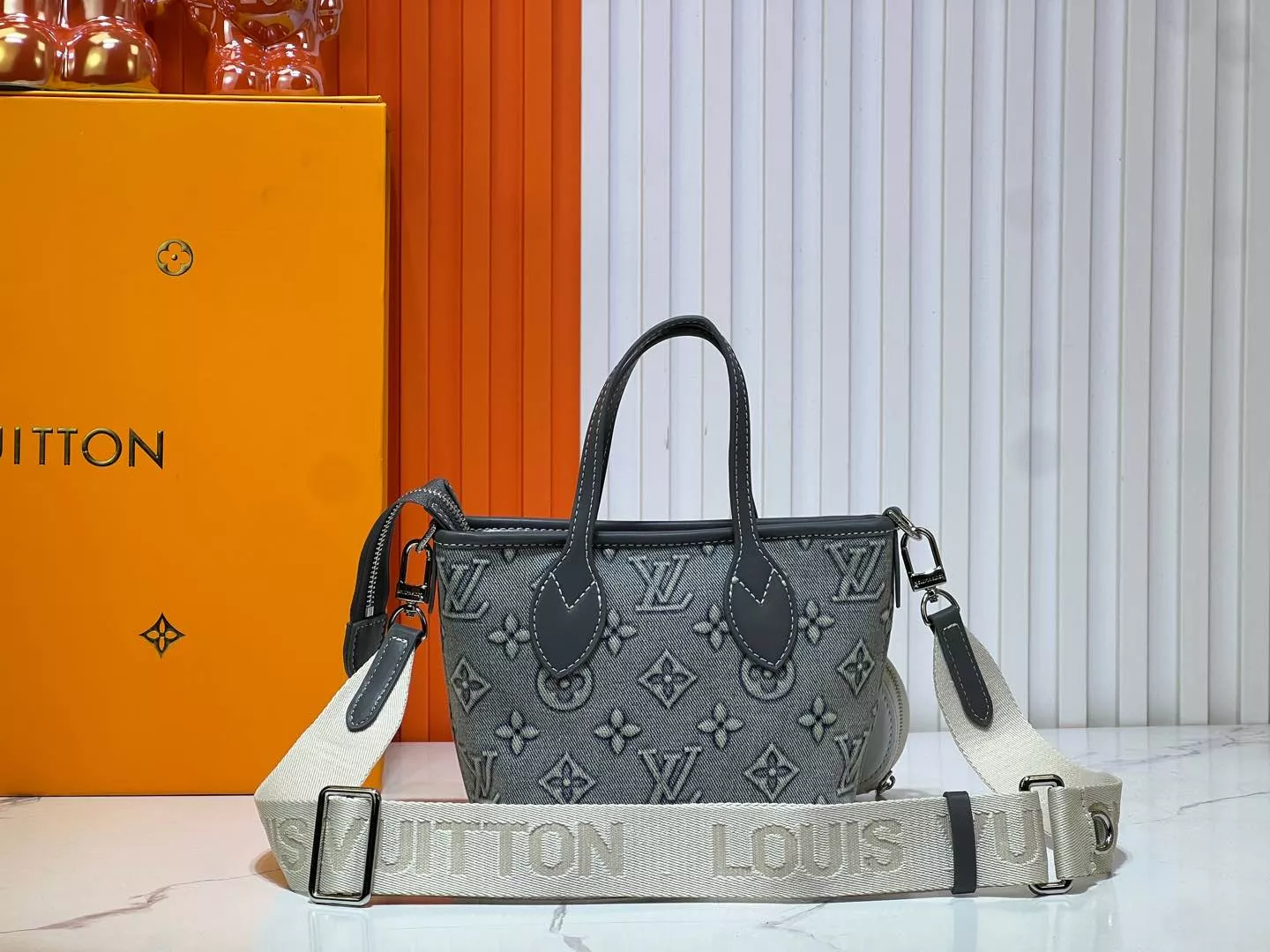 Louis Vuitton AAA Quality Handbags For Women Lightweight 9896 - Image 5