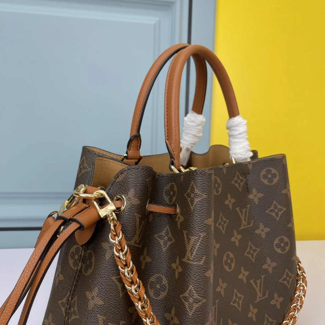 Louis Vuitton AAA Quality Handbags For Women StreetReady 8043 - Image 5