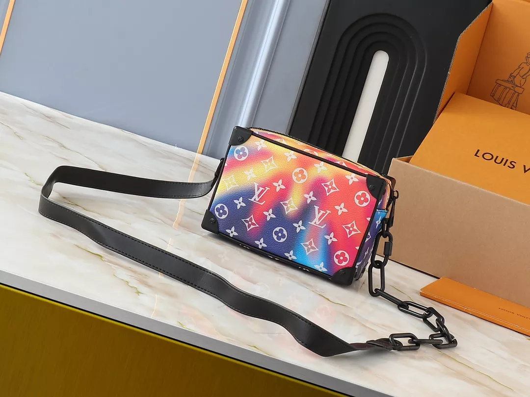 Louis Vuitton AAA Quality Messenger Bags For Unisex GoAnywhere 6302 - Image 3