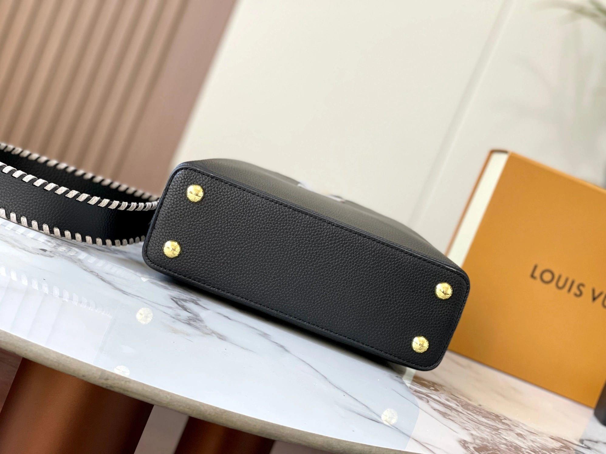 Louis Vuitton AAA Quality Messenger Bags For Women BestValue 9695 - Image 4