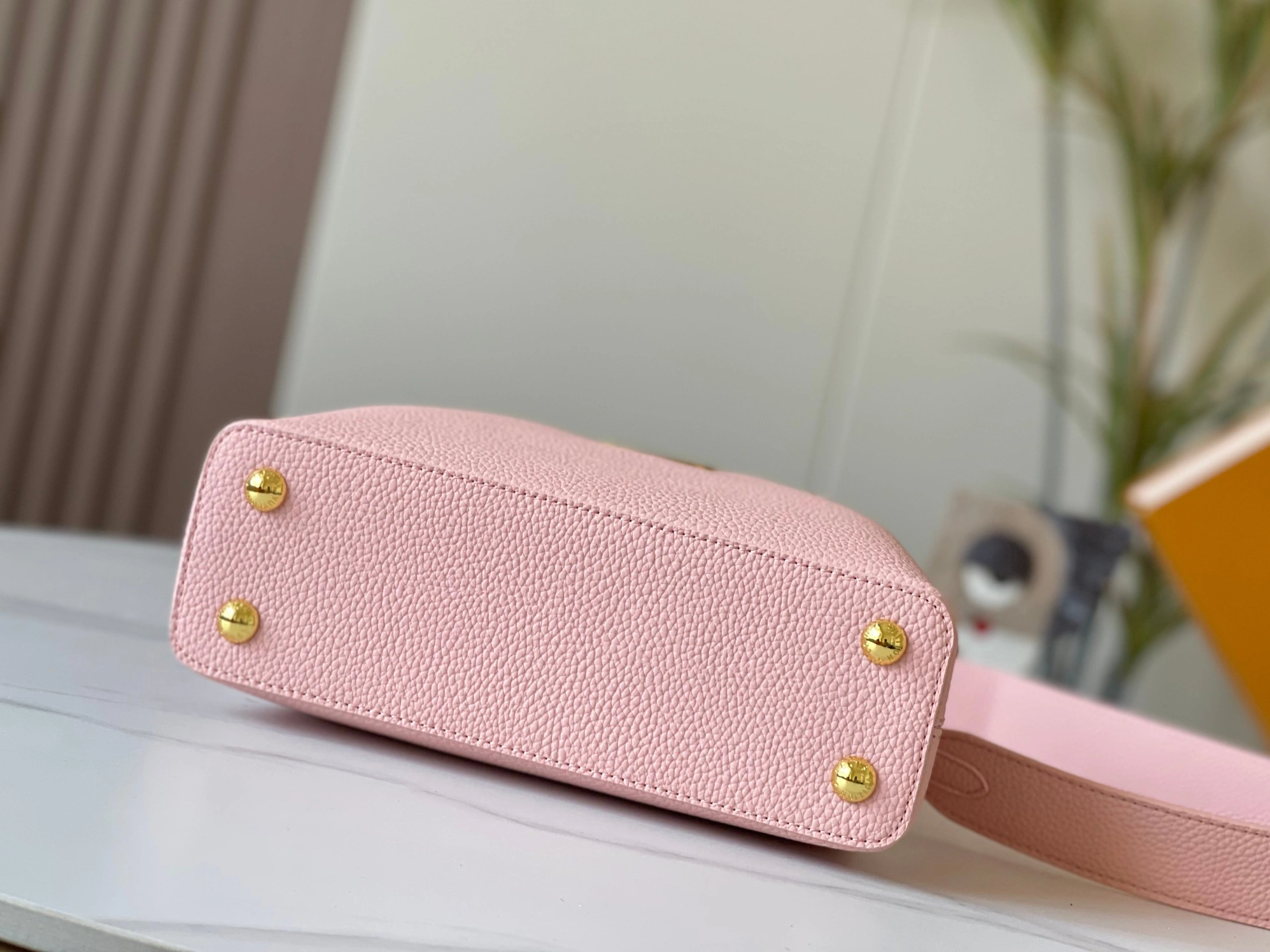 Louis Vuitton AAA Quality Messenger Bags For Women Bright 7721 - Image 4