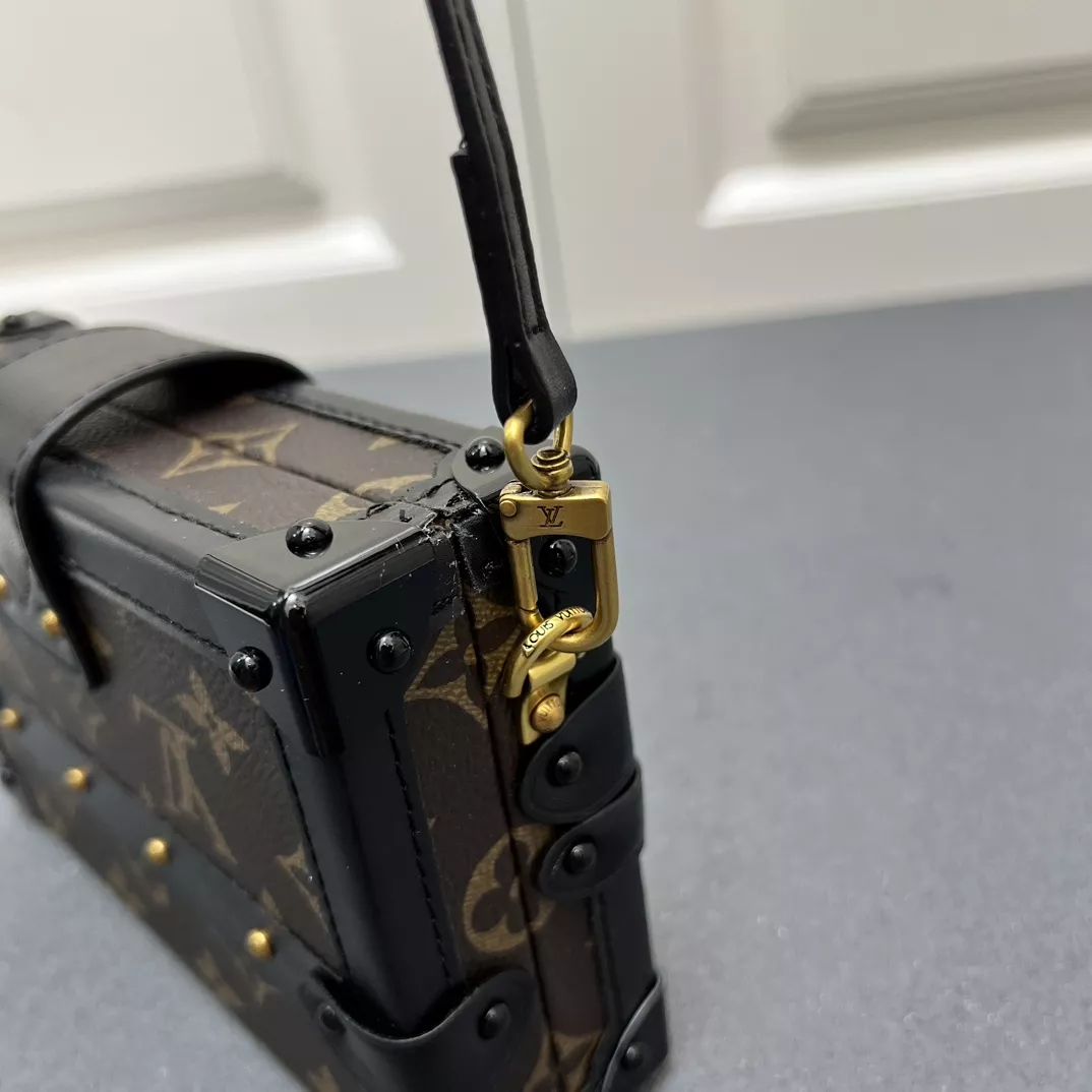 Louis Vuitton AAA Quality Messenger Bags For Women Efficient 9285 - Image 5