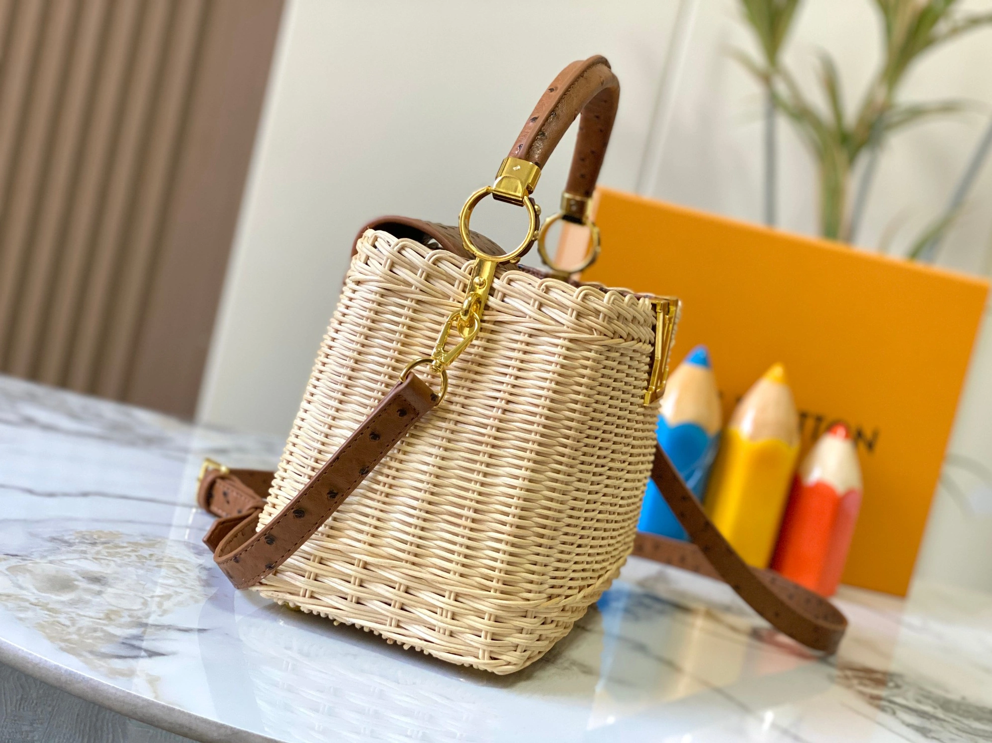 Louis Vuitton AAA Quality Messenger Bags For Women EyeCatching 6372