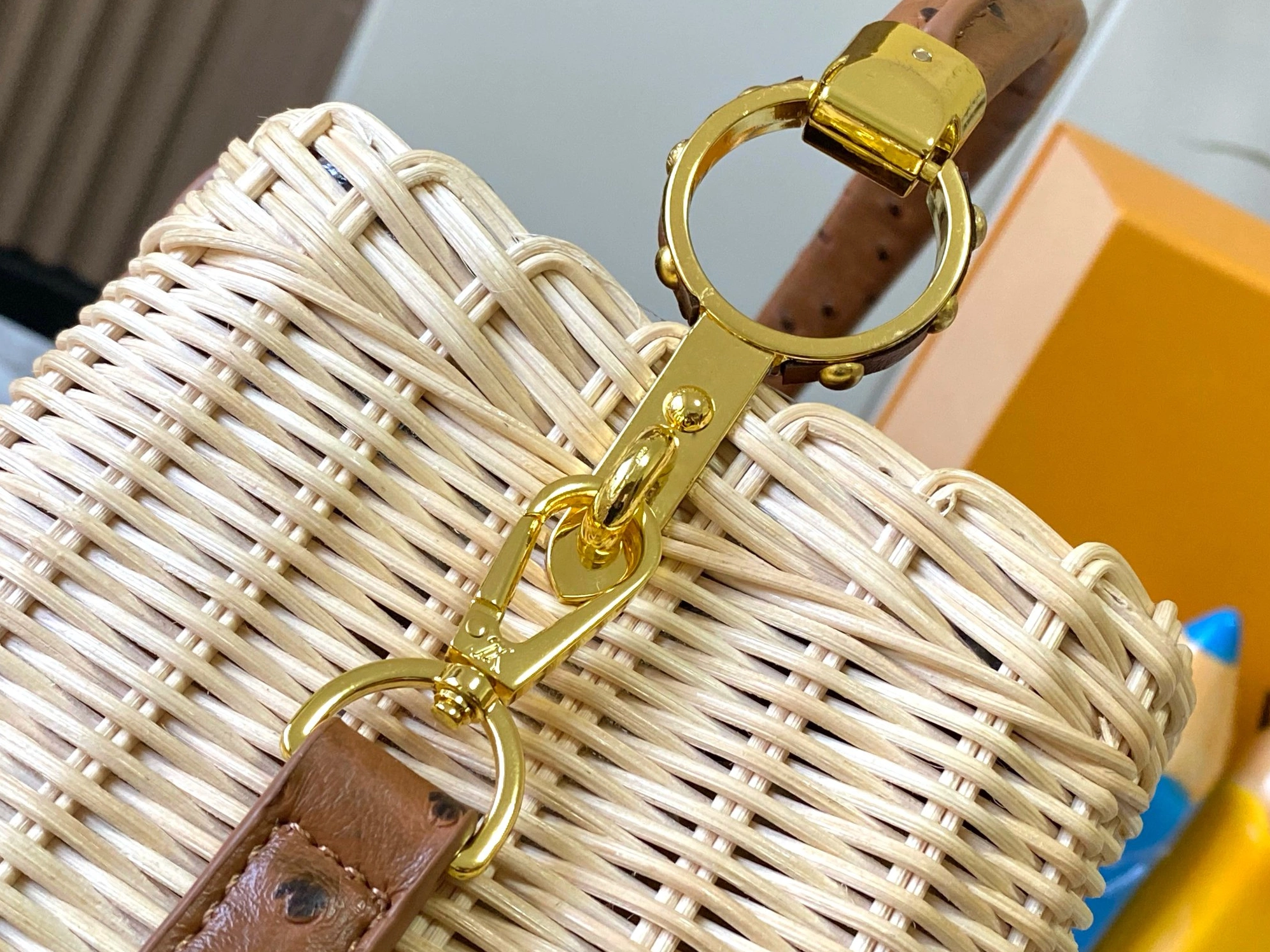 Louis Vuitton AAA Quality Messenger Bags For Women EyeCatching 6372 - Image 5