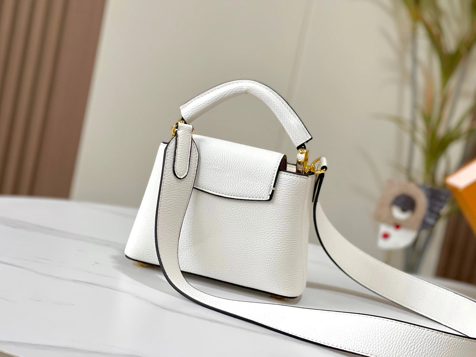 Louis Vuitton AAA Quality Messenger Bags For Women Flexible 2307 - Image 3