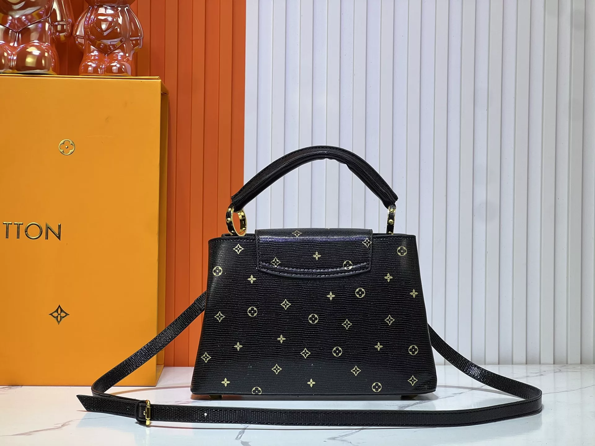 Louis Vuitton AAA Quality Messenger Bags For Women Lightweight 2516 - Image 6