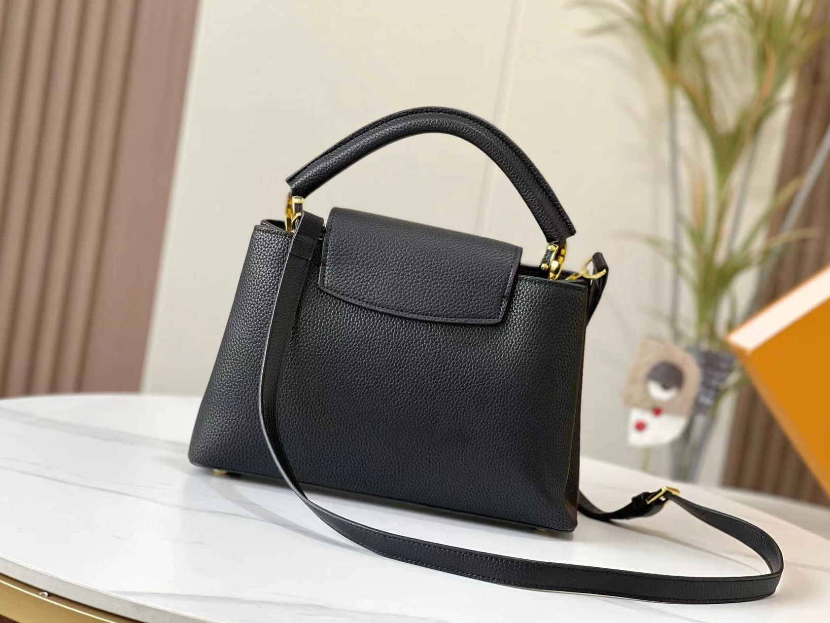 Louis Vuitton AAA Quality Messenger Bags For Women Minimalist 371 - Image 3