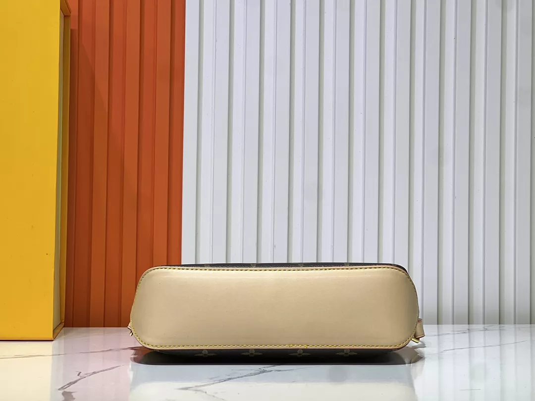 Louis Vuitton AAA Quality Messenger Bags For Women Modern 878 - Image 6