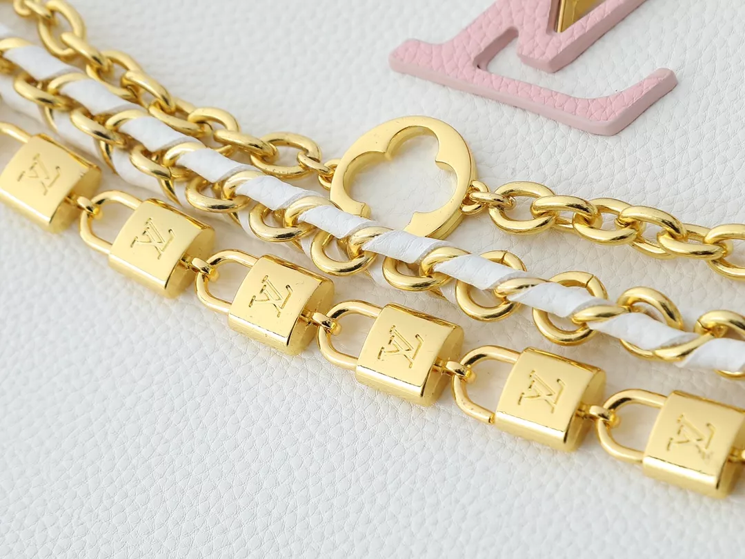 Louis Vuitton AAA Quality Messenger Bags For Women NewStyle 5136 - Image 6