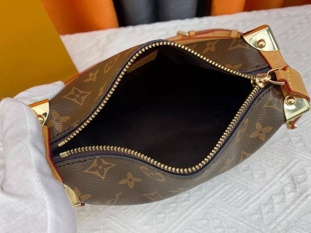 Louis Vuitton AAA Quality Messenger Bags For Women NewStyle 9218 - Image 8