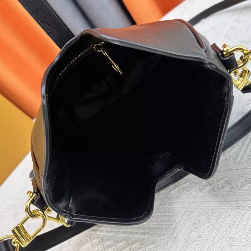 Louis Vuitton AAA Quality Messenger Bags For Women Resilient 9301 - Image 7