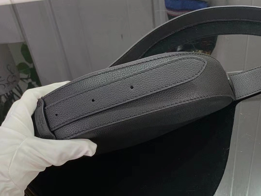 Louis Vuitton AAA Quality Messenger Bags For Women Sophisticated 7085 - Image 4