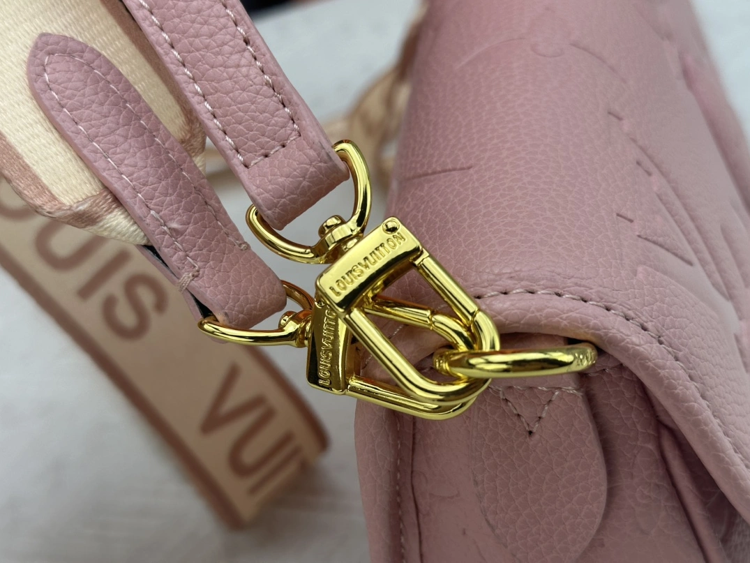 Louis Vuitton AAA Quality Messenger Bags For Women UrbanStyle 3576 - Image 6