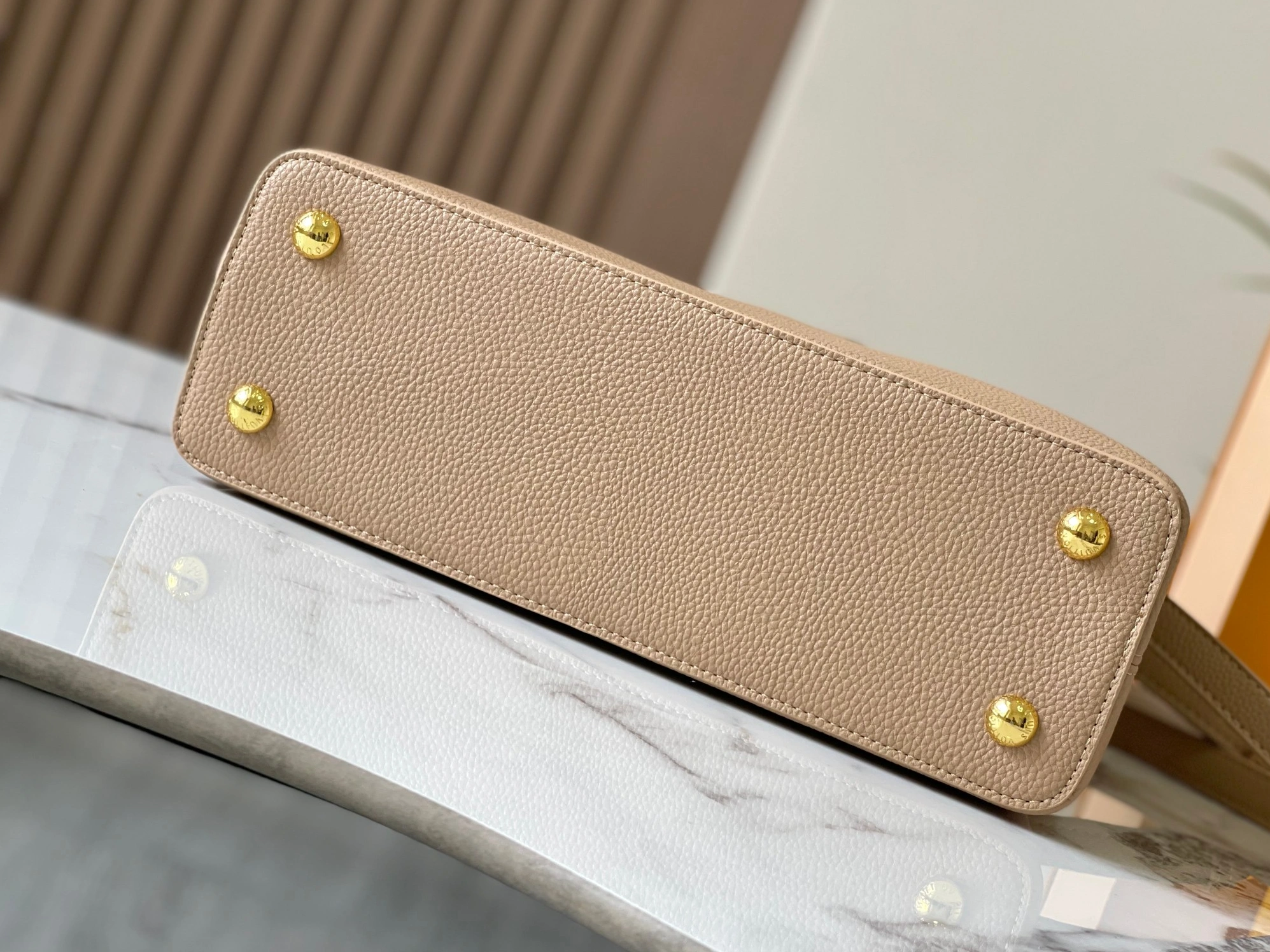 Louis Vuitton AAA Quality Messenger Bags For Women UrbanStyle 9135 - Image 4