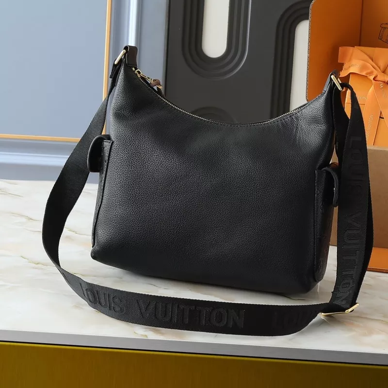 Louis Vuitton AAA Quality Messenger Bags For Women WellDesigned 8273 - Image 3