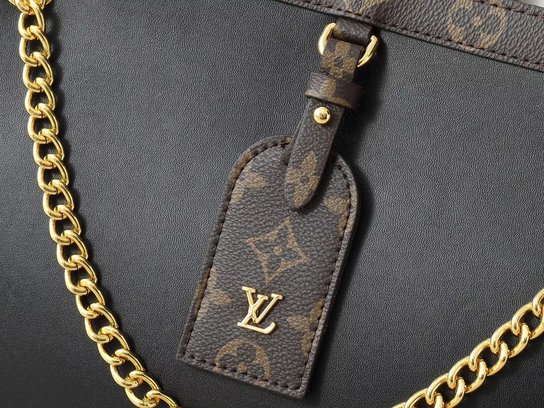 Louis Vuitton AAA Quality Shoulder Bags For Women Durable 1126 - Image 5