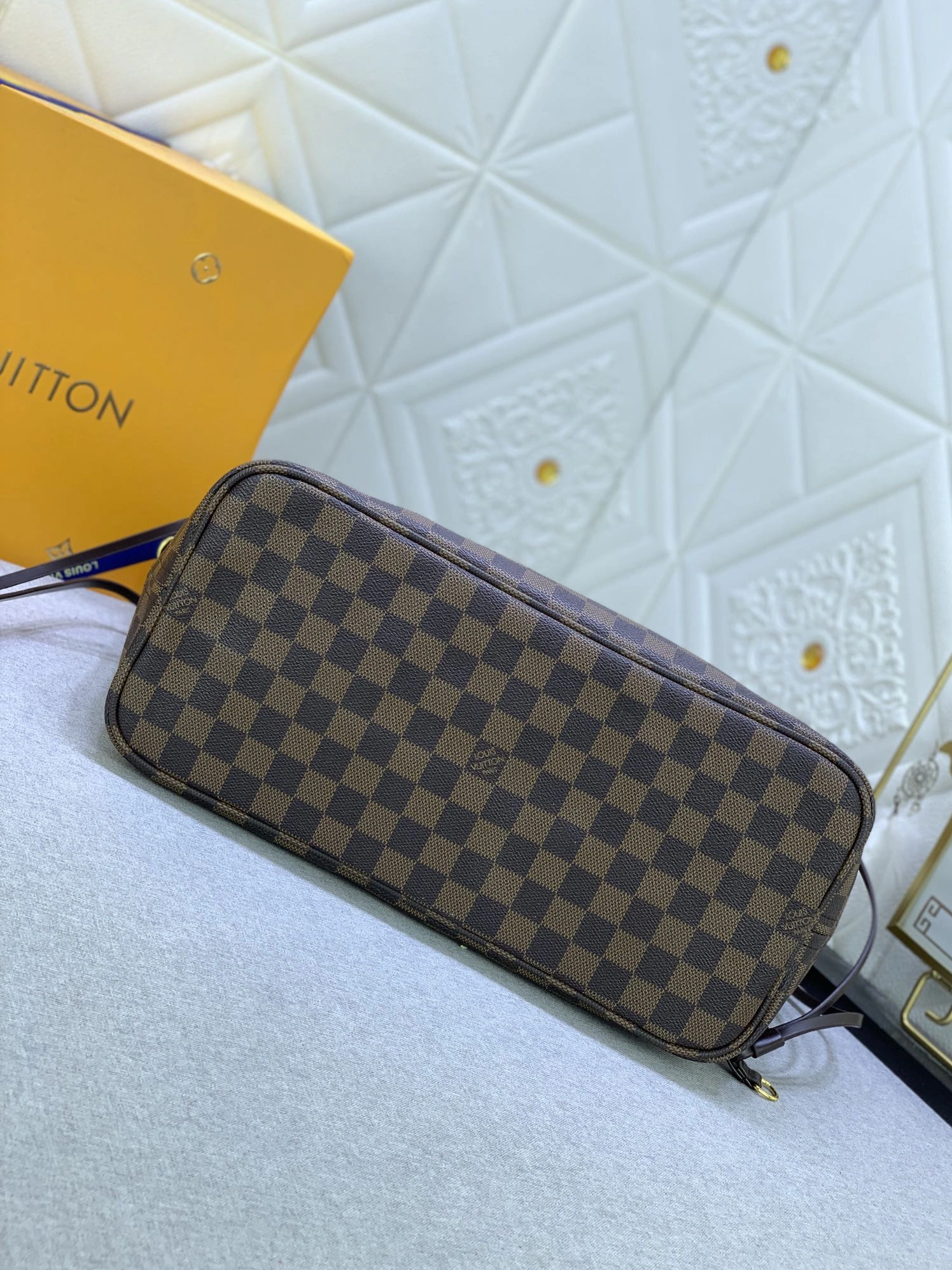 Louis Vuitton AAA Quality Shoulder Bags For Women EasyMatch 3540 - Image 3