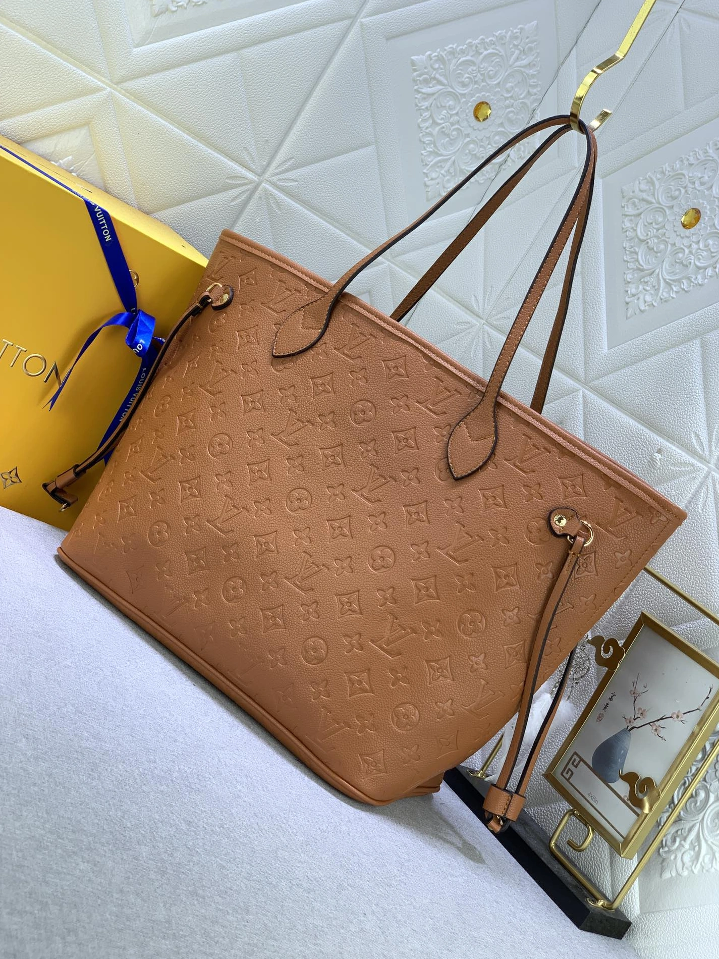 Louis Vuitton AAA Quality Shoulder Bags For Women Elegant 9473
