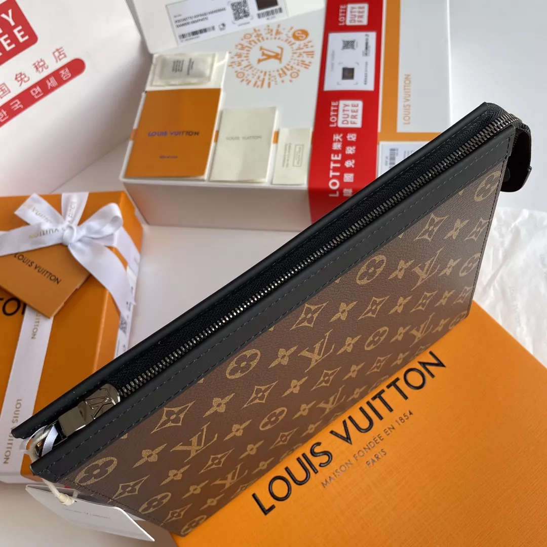 Louis Vuitton AAA Quality Wallets Bold 189 - Image 5