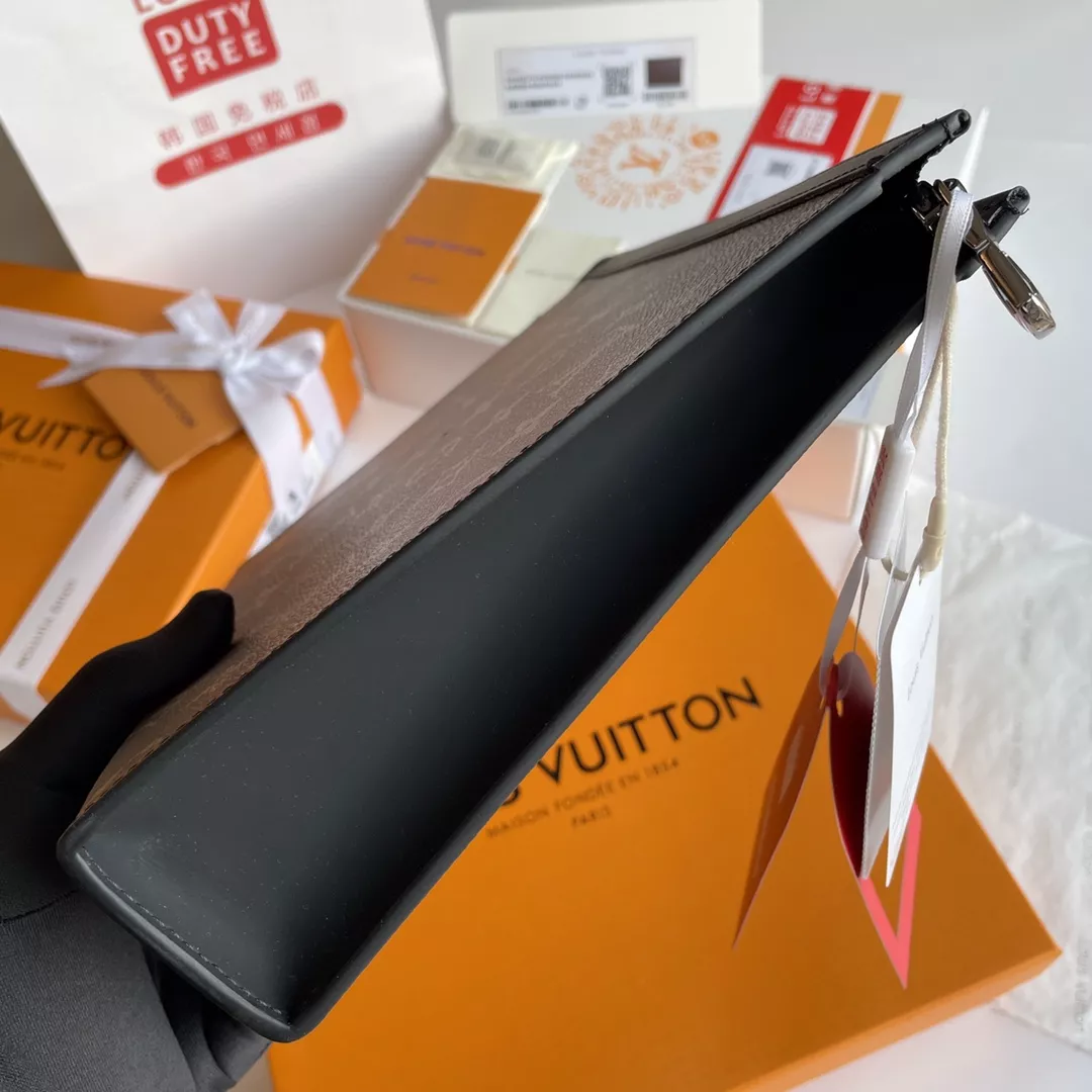 Louis Vuitton AAA Quality Wallets Bold 189 - Image 6