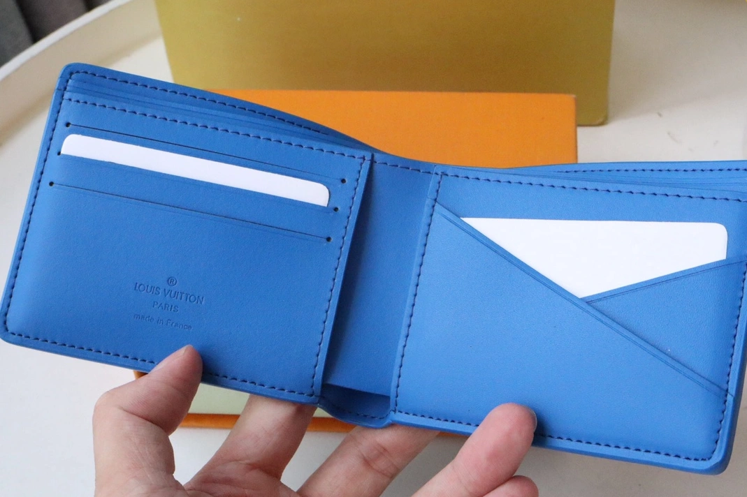 Louis Vuitton AAA Quality Wallets Comfortable 3652 - Image 5