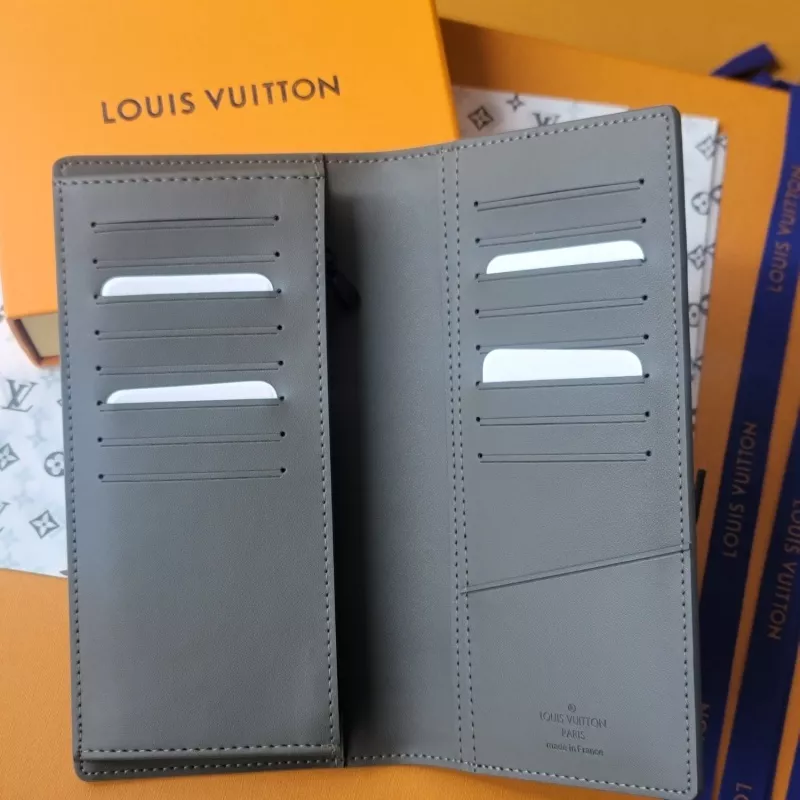 Louis Vuitton AAA Quality Wallets Durable 3902 - Image 4
