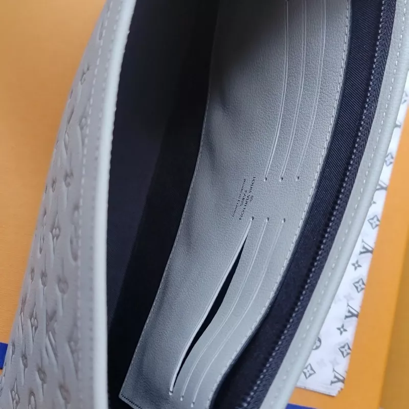 Louis Vuitton AAA Quality Wallets SmartChoice 2825 - Image 6