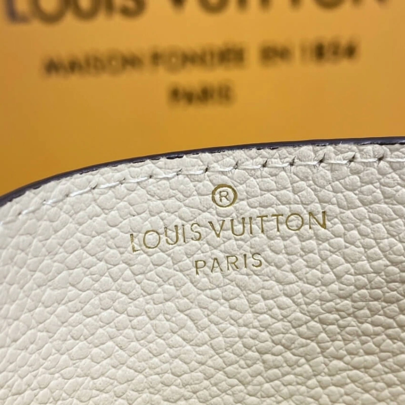 3 card sl Louis Vuitton Card Holder Beige - Image 10