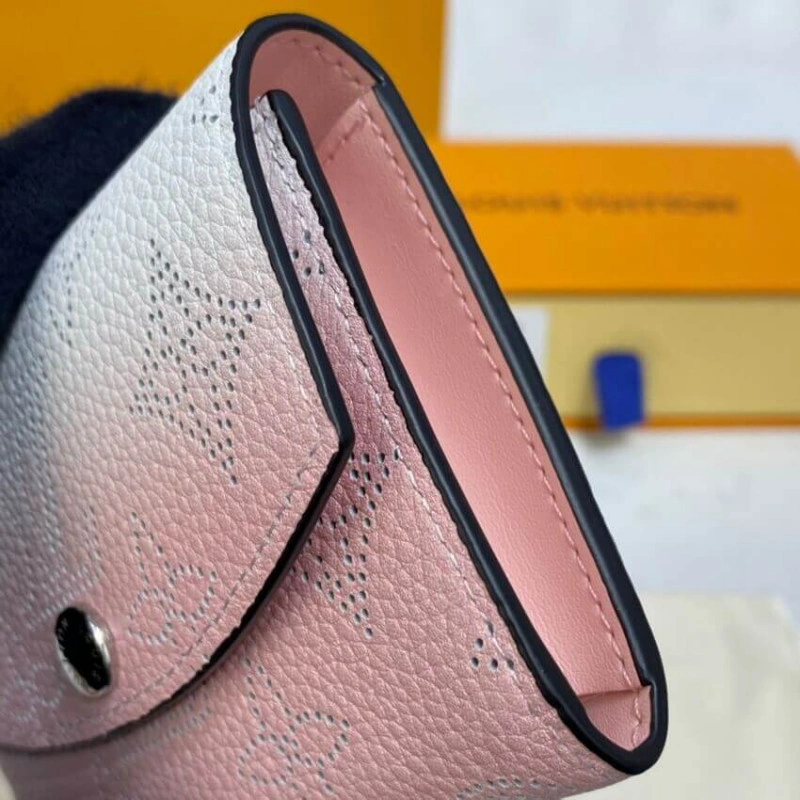 2 card sl Louis Vuitton Coin Purse in Pink Gradient Mahina Perforated Leather - Image 3