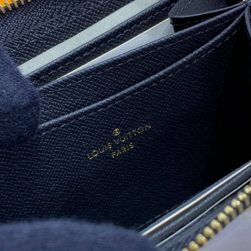 Zip closu Louis Vuitton Game On Zippy Coin Purse - Image 9