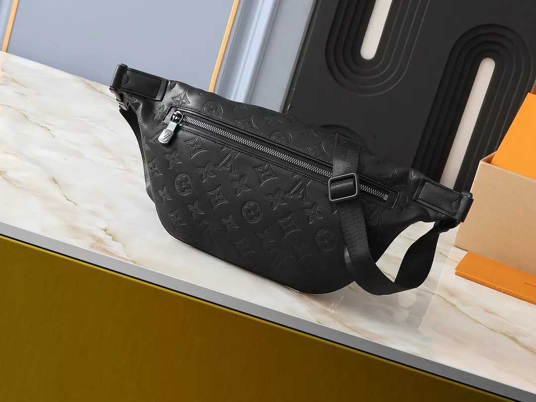 Louis Vuitton LV AAA Quality Belt Bags For Unisex Vibrant 6225 - Image 3