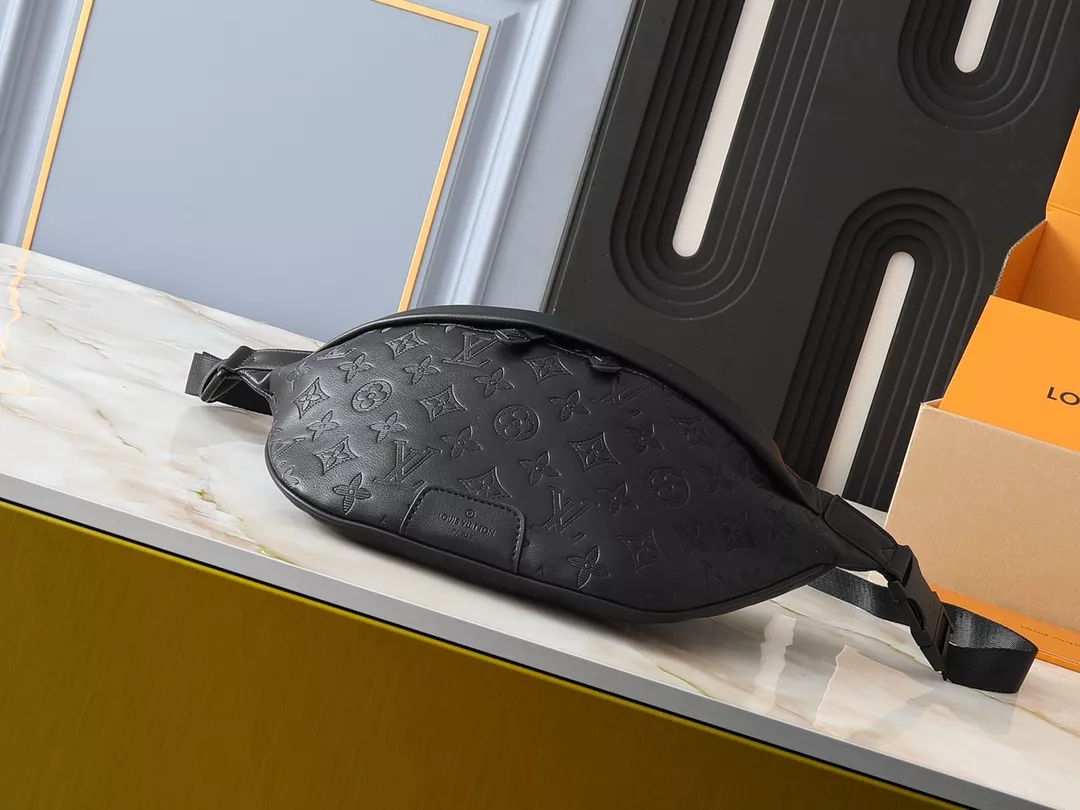 Louis Vuitton LV AAA Quality Belt Bags For Unisex Vibrant 6225 - Image 4