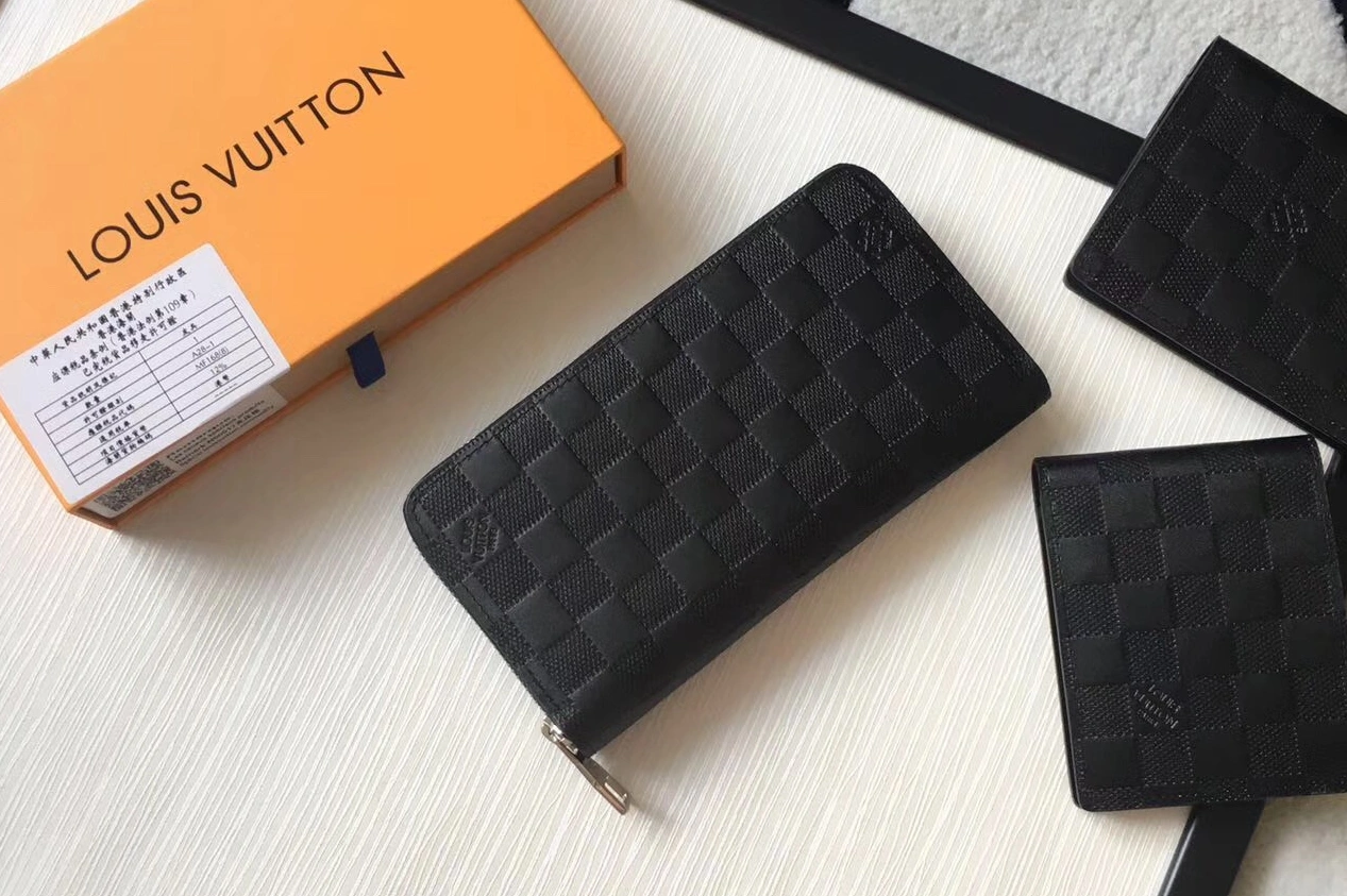 Louis Vuitton LV AAA Quality Wallets WellDesigned 5236