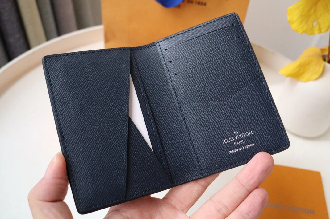 Louis Vuitton LV Card Case AllSeason 8489 - Image 5