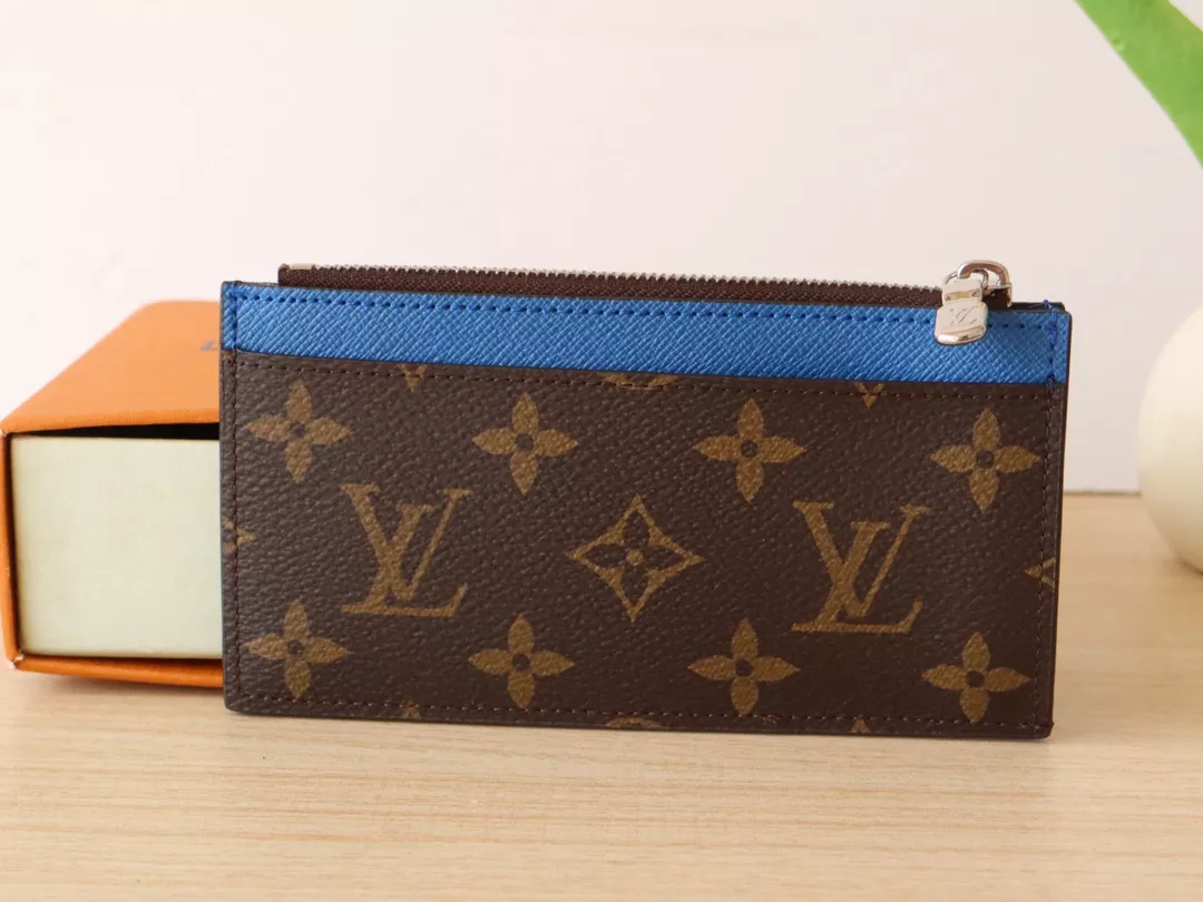 Louis Vuitton LV Card Case Cozy 7016