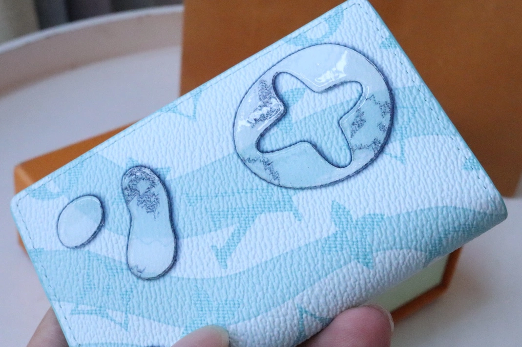 Louis Vuitton LV Card Case Elegant 440 - Image 4