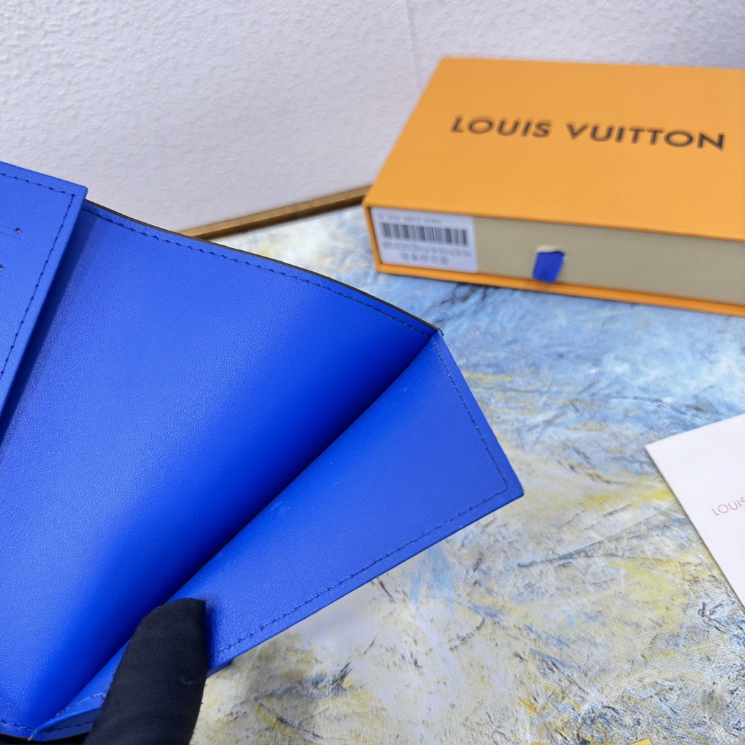 Louis Vuitton LV Card Case For Unisex Refined 2760 - Image 6