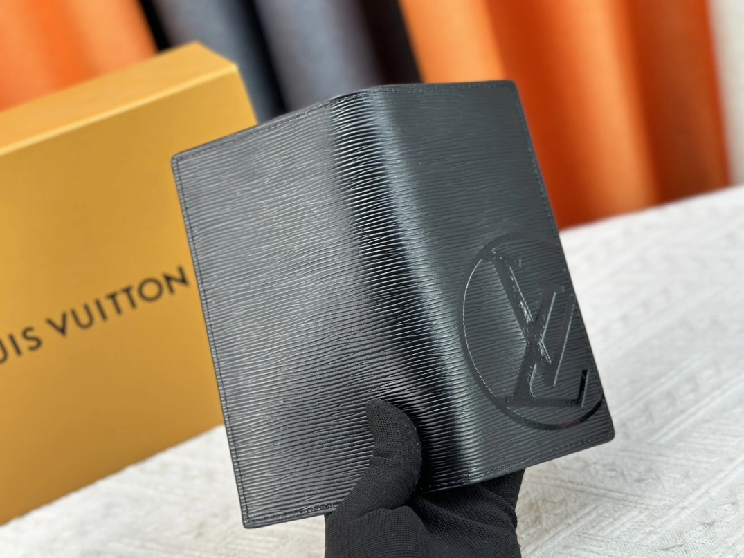 Louis Vuitton LV Card Case For Unisex StreetReady 5268 - Image 7